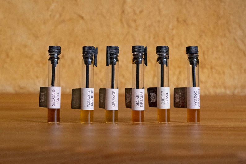 Leather sample set 6 samples 0,5 ml of olfactory art in a bottle, with leather and suede scent. Unique gift for leather lovers image 1