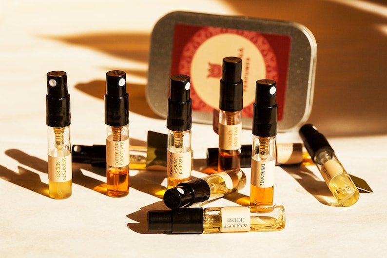 Olfactory art in a bottle sample set: 10 custom sampler pack, any ten samples 1 ml of artisanal perfumes image 1