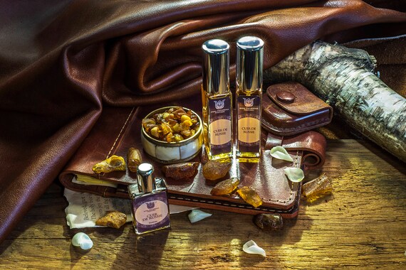 tobacco leather perfume