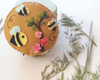 Bees pin cushion - 100% pure wool felt ready to ship Perth