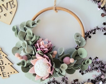 READY TO SHIP - 19cm (7.5") Mini Pink Proteas wreath, Wildflower felt wreath, centerpiece, christmas, decoration, pure wool felt, Perth