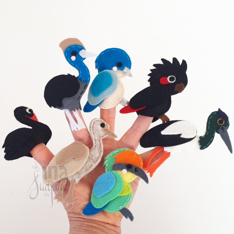 Australian birds felt finger puppets, pretend play, kookaburra, emu, cockatoo, gallah, lorikeet, magpie, king parrot Perth image 6