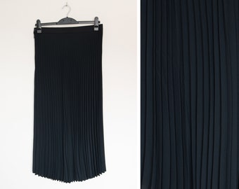 Vintage black pleated midi skirt, lined midi skirt, UK 14