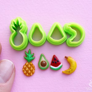 Custom cutter/Printed to ORDER/Set of cutters: Pineapple, avocado, slice of watermelon, banana. Gingerbread are not included. PLA plastic.