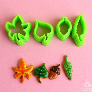 Custom cutter/Printed to ORDER/Set of cutters 4 pieces (Maple Leaf). PLA plastic. Miniature gingerbread are not included in the price