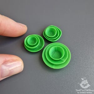 Miniature set of plates. PLA. 3D printing. Dollhouse accessories/Miniature kitchen for dolls.