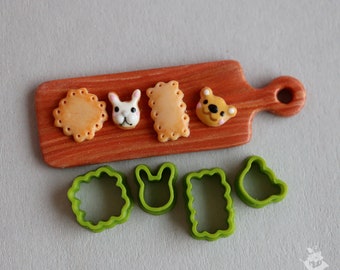 Miniature cutters for doll kitchen on a scale of 1 to 12, Miniature cookies (4 pieces)in swamp color. PLA plastic. (ONLY CUTTERS)