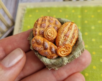 1:12 Miniature Bakery Bread Basket, Dollhouse Air Dry Clay Food Set