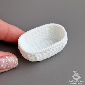 Miniature basket. PLA. 3D printing. Dollhouse accessories/Miniature kitchen for dolls.