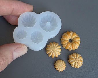 Miniature Bundt Cake Tart Silicone Mold – 1:12 Scale Dollhouse Bakery Craft Supply