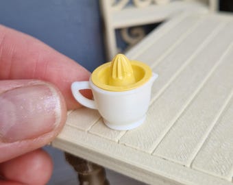 Miniature Kitchen citrus reamer and Accessories/Dollhouse Set