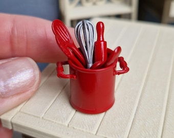 Miniature Kitchen Utensils and Accessories/Dollhouse Set