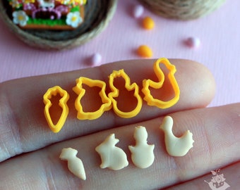 Miniature cutters for doll kitchen on a scale of 1 to 12, Easter gingerbread (4 pieces) in yellow color. PLA plastic.