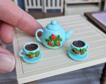 Handmade Polymer Clay Coffee Set with Strawberrie Decoration/Miniature, Dollhouse Food Decoration