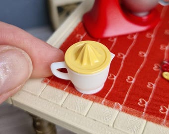 Miniature Kitchen citrus reamer and Accessories/Dollhouse Set