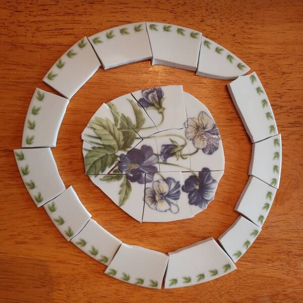 Hand cut China Mosaic Tiles from plate Purple Flowers small Leaves on Edges 25 pieces 1"-2"