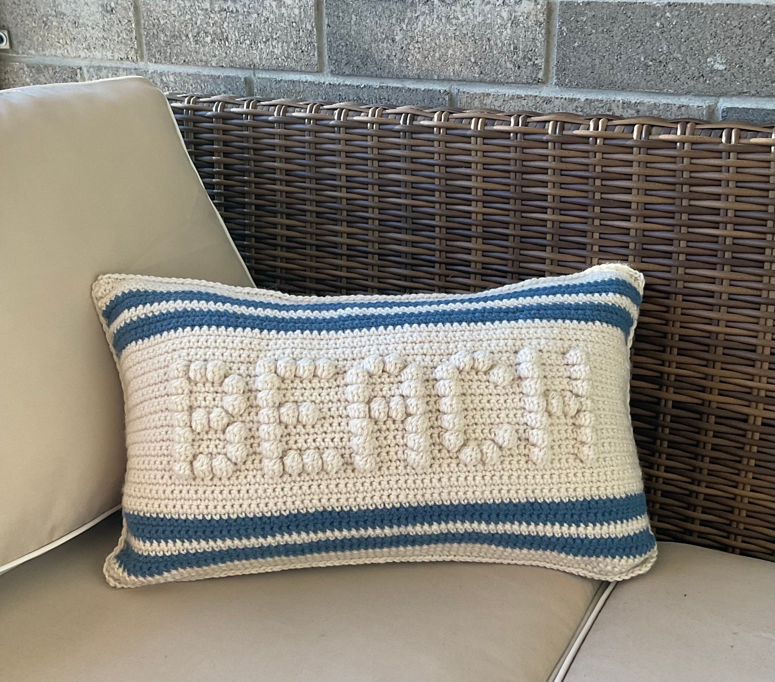 Crochet lumbar pillow 2025