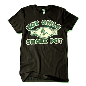 Heta tjejer röker pot T-shirt pot Mary Jane Marijuana t-shirt svart grön alla storlekar
