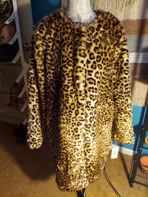 NEW Woman's Fever African Print Fake Fur L.
