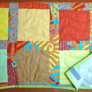 Patchwork Decke Quilt bunte Quadrate Bild 2