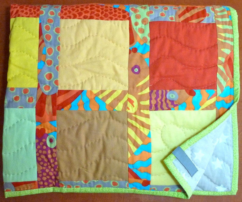 Patchwork Decke Quilt bunte Quadrate Bild 2