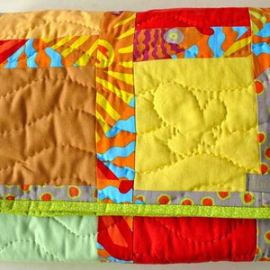 Patchwork Decke Quilt bunte Quadrate Bild 3