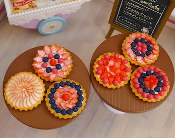 Miniature French Fruit Tarts with doily placemat for 1:12 scale Dollhouse. Handmade by Nadia Michaux