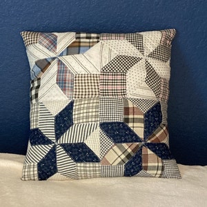 Quilted Grandmillenial Star Patterned Decorative 16” Pillow