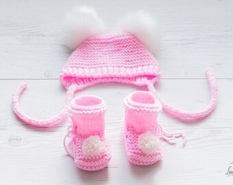 Sparset Babymütze mit Babyschuhe ,Babyschuhe mit Pompon ,Kunsfellpompon Mütze rosa, Mädchen Mütze,Geschenkidee