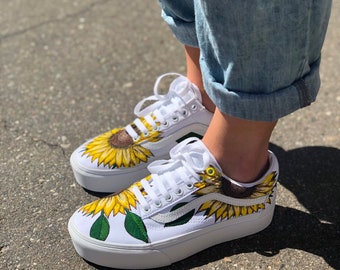 Treinstation Huichelaar Twinkelen Custom Hand-painted Sunflower Old Skool Vans - Etsy