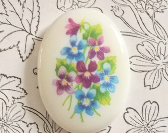 Cabochon, porcelain, oval, Violet Pansy, glass cabochon, 30x22mm, 1 piece