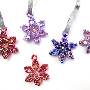 Kralenpatroon, tutorial voor kralen met twee gaten, bloemvlokornament, hanger, edelsteen Duo QuadraLentil-kralenpatroon