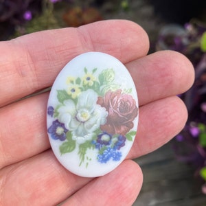 Cabochon, 40x30mm, Floral design, 1970’s Vintage, 1 piece, flat back, low dome, bead embroidery, focal, bead designs
