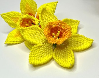 Stitched seed bead flower Daffodil - Peyote or brick stitch version downloadable tutorial