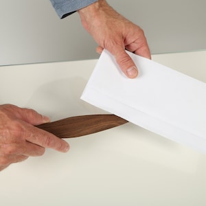 Abrecartas hecho a mano de madera noble, listo para enviar en 24 horas