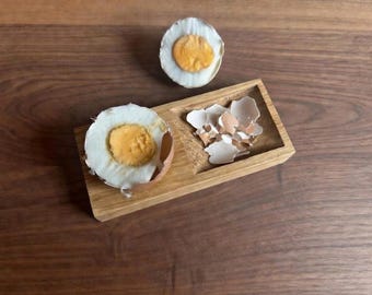Handmade Oak Egg Cup with Salt & Pepper Holder – Solid Wood Minimalist Unikat