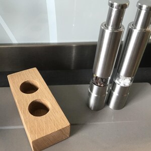 Spice mills I Salt and pepper shakers including wooden stand I ready for shipment within 24 hrs. Salt and pepper grinder immagine 3