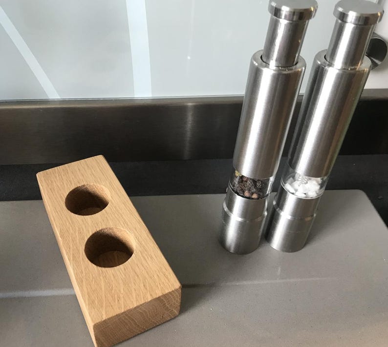 Spice mills I Salt and pepper shakers including wooden stand I ready for shipment within 24 hrs. Salt and pepper grinder immagine 3