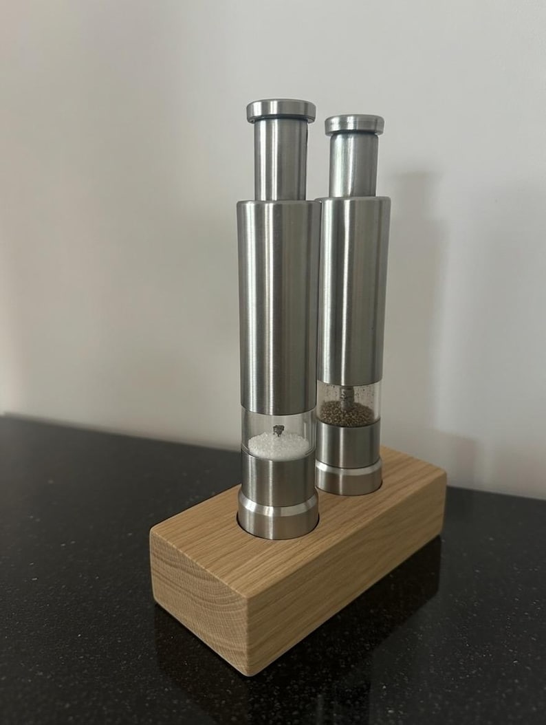 Spice mills I Salt and pepper shakers including wooden stand I ready for shipment within 24 hrs. Salt and pepper grinder immagine 6
