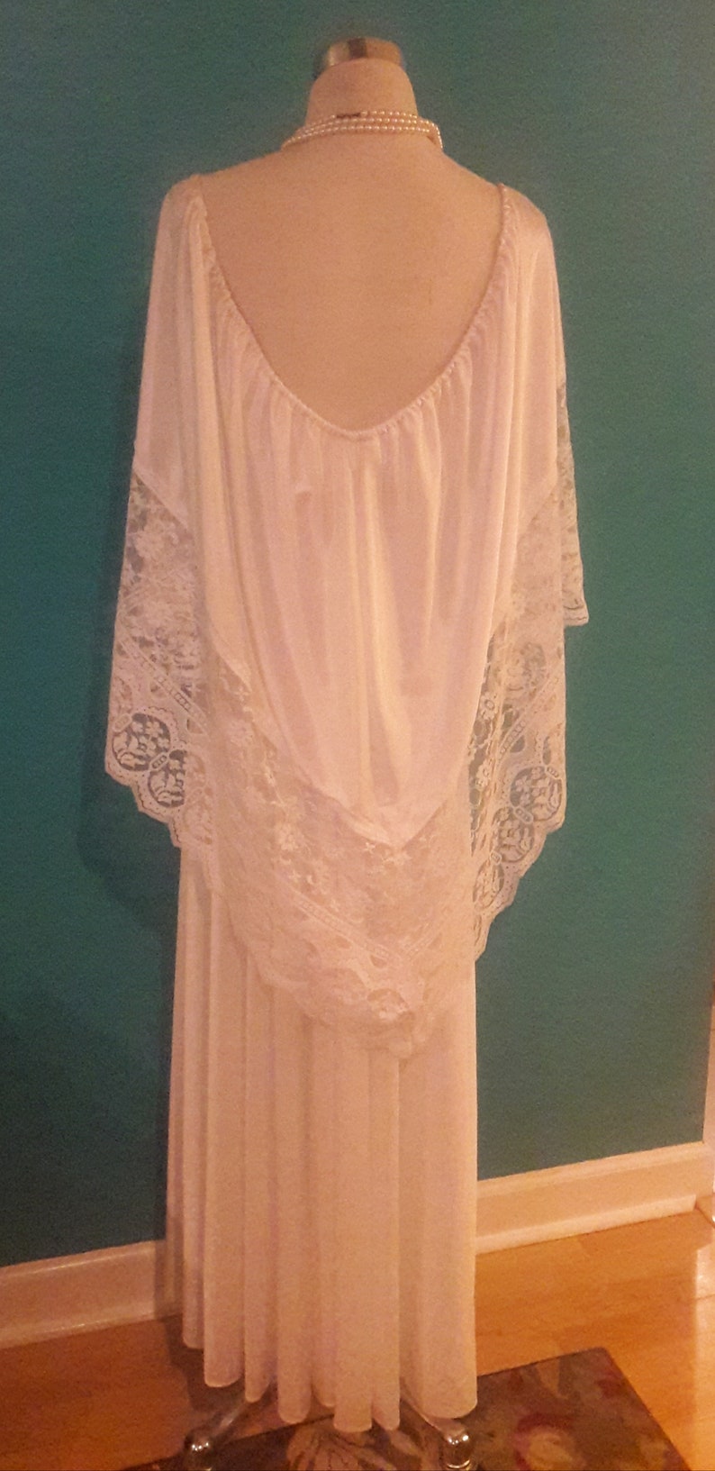 Vintage 70s Wedding Dress Vintage Bohemian Wedding Dress Vintage Beach Wedding Dress Wedding Dress with Cape Romantic Wedding Dress Sm