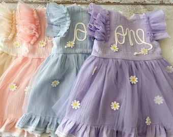 1st Birthday Outfit Girl – Hand Embroidered ONE Dress, Baby Girl Muslin Dress, Sitter Outfit, Cake Smash Photo Prop, Gift for Baby