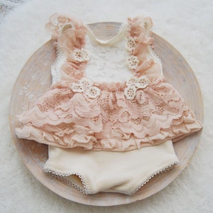 Newborn photo prop outfit Pink lace romper newborn girl Boho baby girl outfit Photography outfit baby girl Ruffled newborn romper
