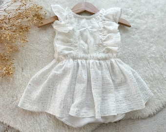 SITTER Girl Romper for Photoshoot Dress Baby SITTER Photo Outfit WHITE Muslin Baby Dress Sitter Romper Cake Smash Outfit First Birthday