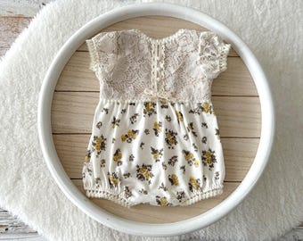 Newborn Outfit Photo Prop, Baby Girl Newborn Romper for Photo, Floral Lace Romper, Special Occasion Baby Outfit Newborn, Photography Prop
