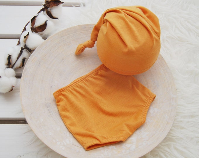 Newborn photo prop set: sleepy hat and panties yellow baby outfit for newborn photography