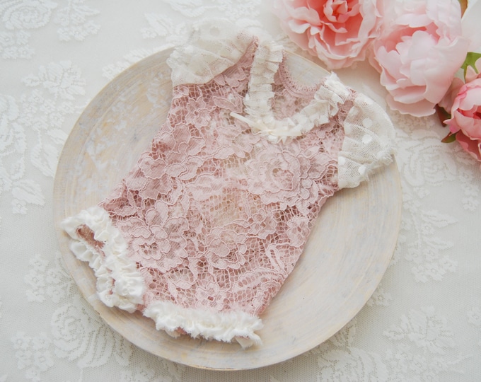 Pink newborn romper lace baby girl outfit for newborn photography shoots