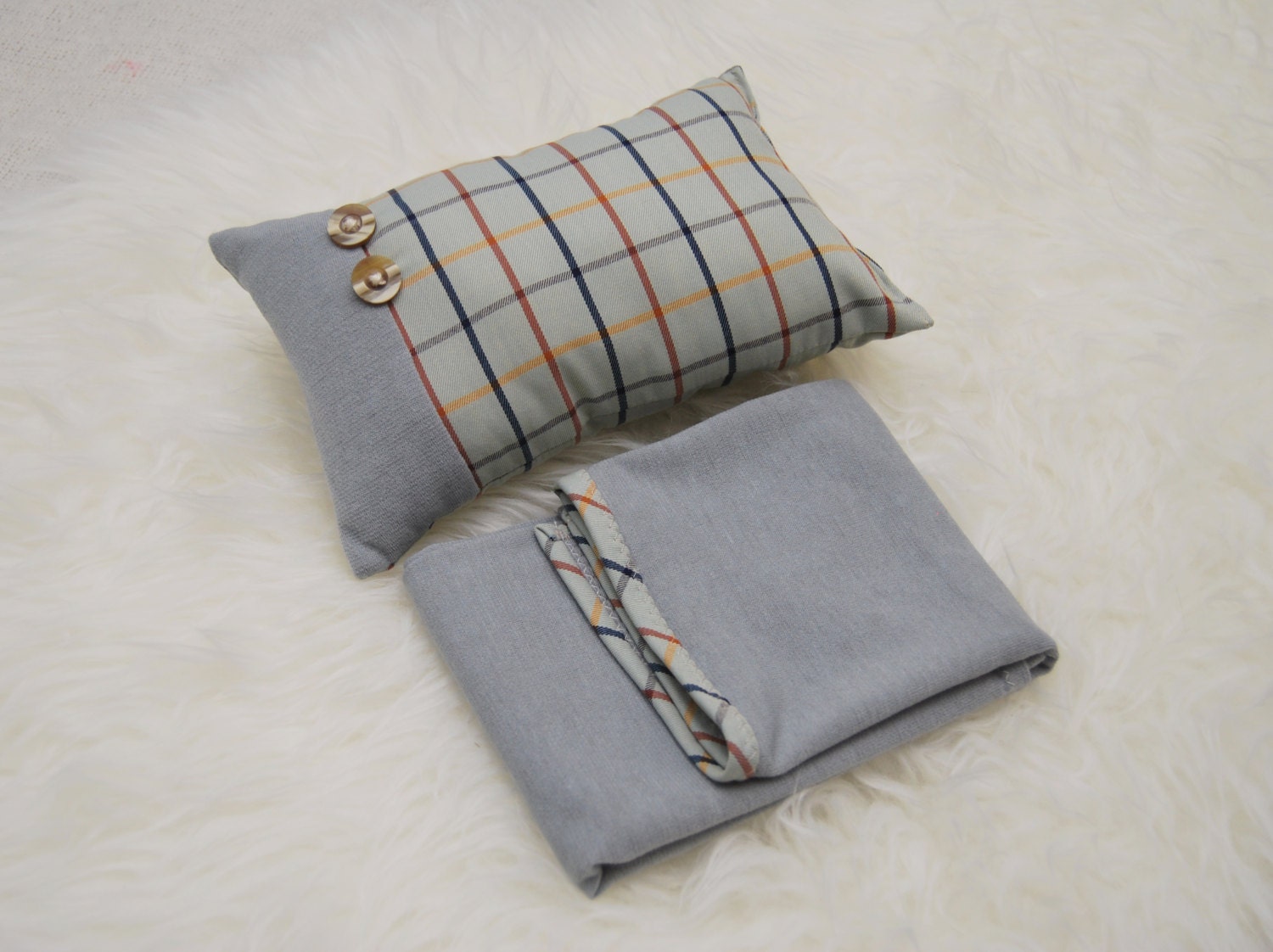 Newborn photography set baby blanket and posing pillow; Fabric layer