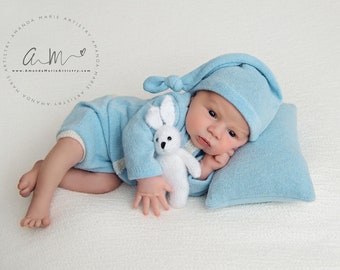 Newborn photo outfit boy Baby boy set Shirt and pants set Blue newborn outfit Baby beanie Posing pillow