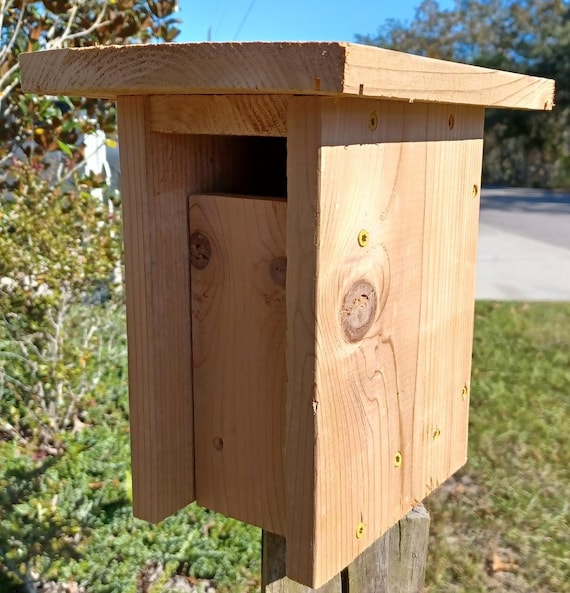 ラウンド HOUSE BIRD GELCHOP POST Birdhouse Wooden Wildlife