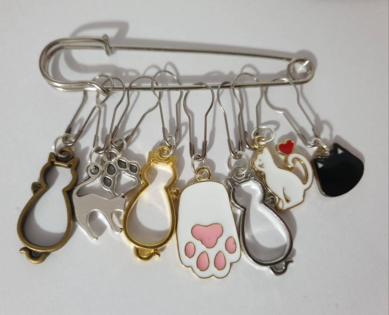 Kitty cat stitch markers